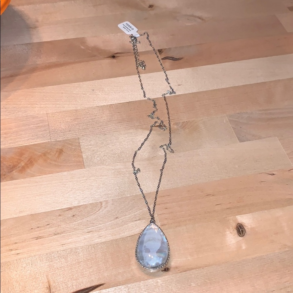 NWT reversible pendant necklace